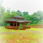 कोळवणखडी गावचे ग्रामदैवत श्री देव रवळनाथ मंदिर प्राचीन आणि जागृत देवस्थान या मंदिरात वर्षे भर सर्व कार्यक्रम उत्साहात साजरे केले जातात कार्तिक -मार्गशिर्ष महिन्या मध्ये देव दिपावली हि यात्रा या मंदिरात मोठ्या उत्साहात साजरी होते